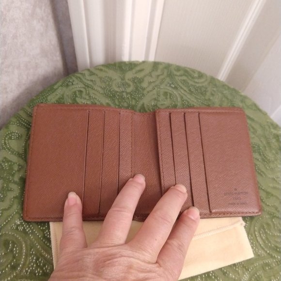 Louis Vuitton Monogram Wallet - Picture 8 of 15